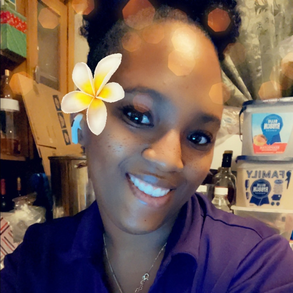 Meet your Posher, Andrea